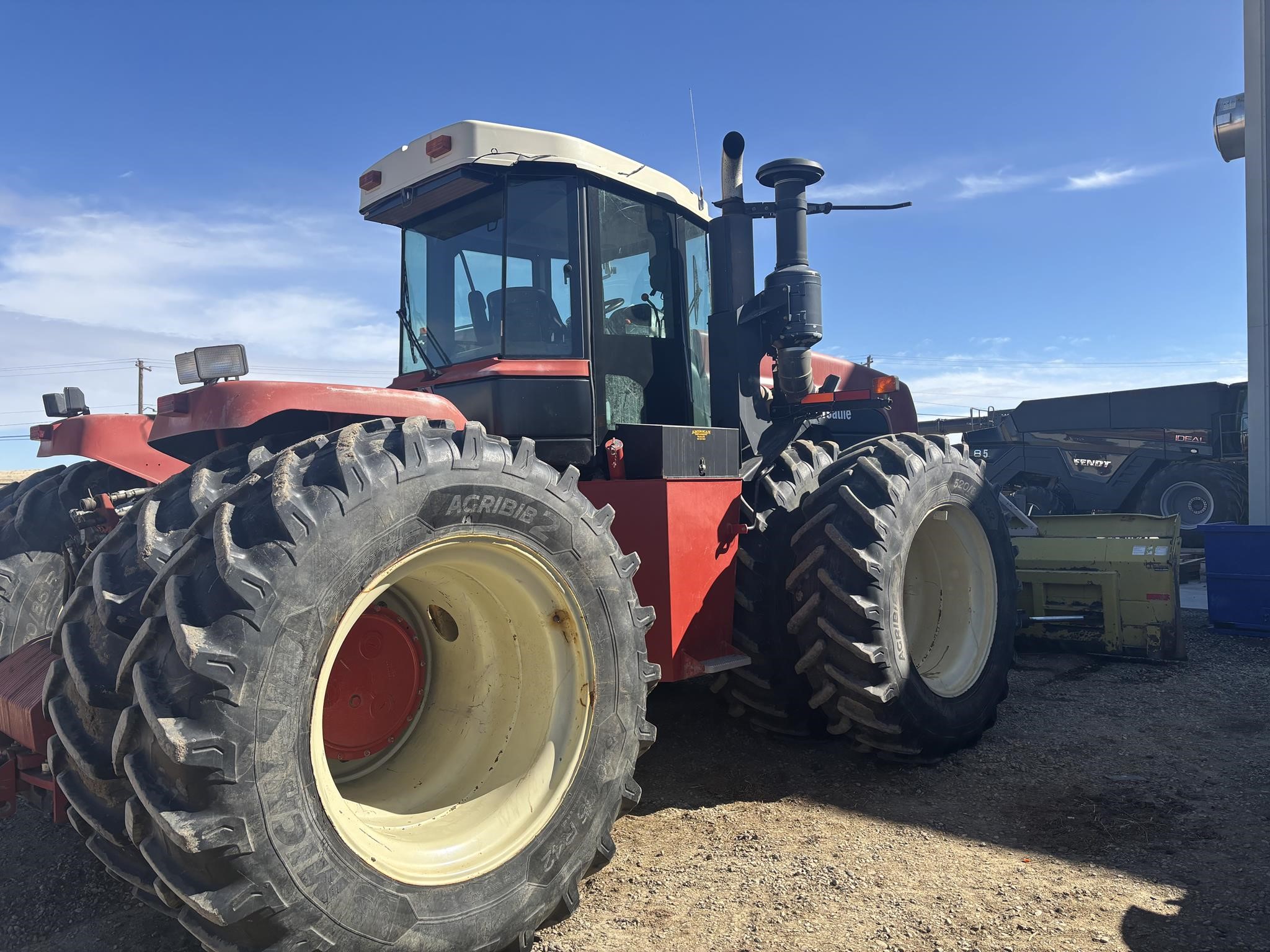 2004 Versatile 2375