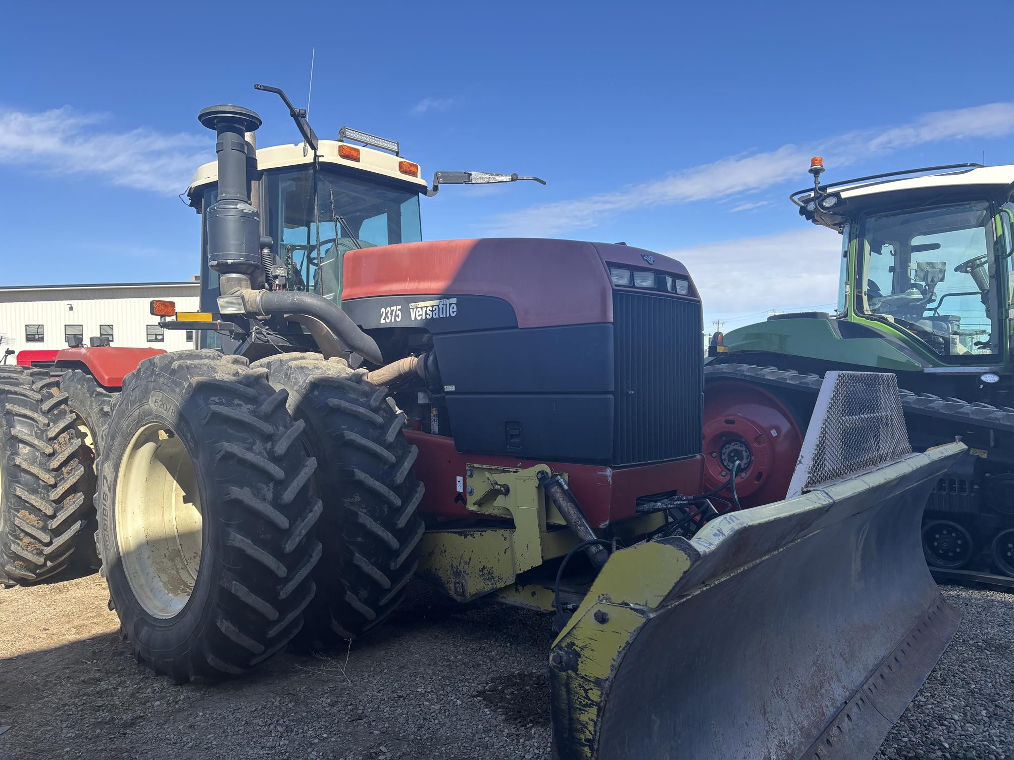 2004 Versatile 2375