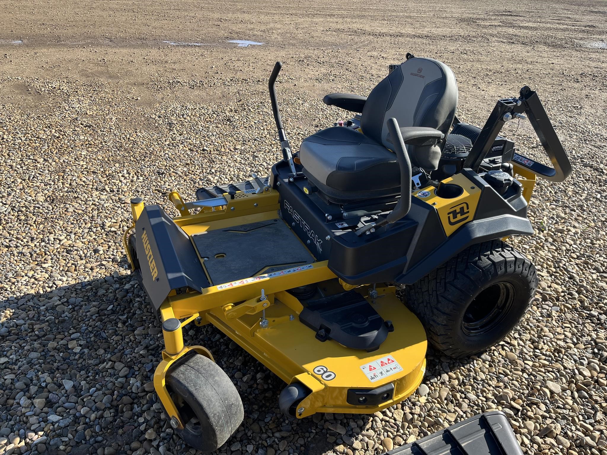 2023 Hustler FASTRAK 60