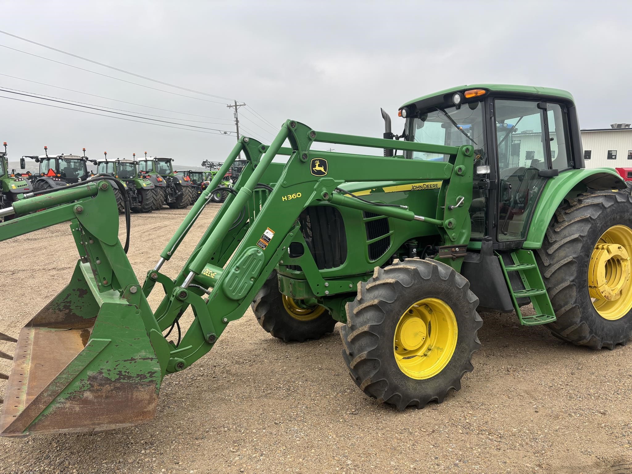 John Deere 7230