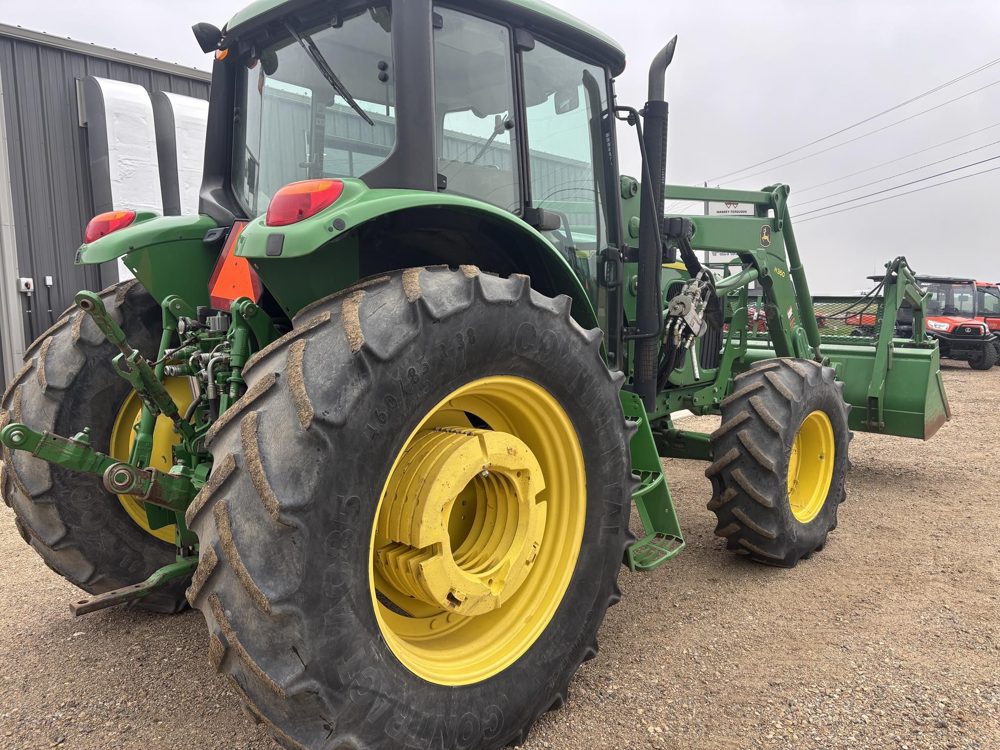 John Deere 7230