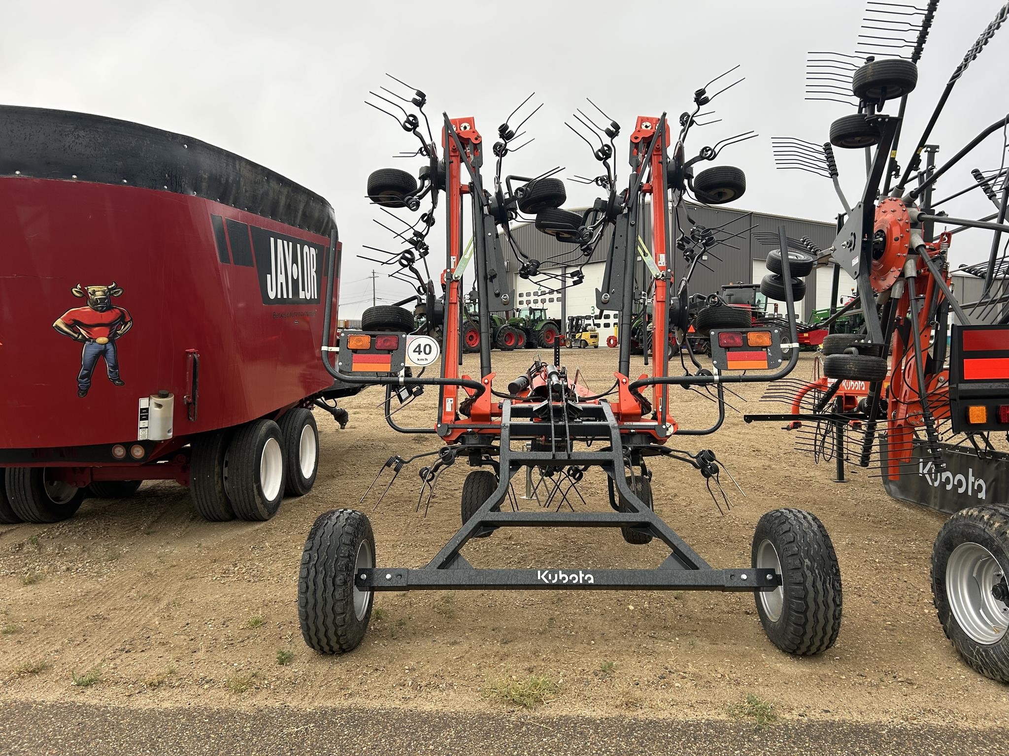2023 Kubota TE8590CD