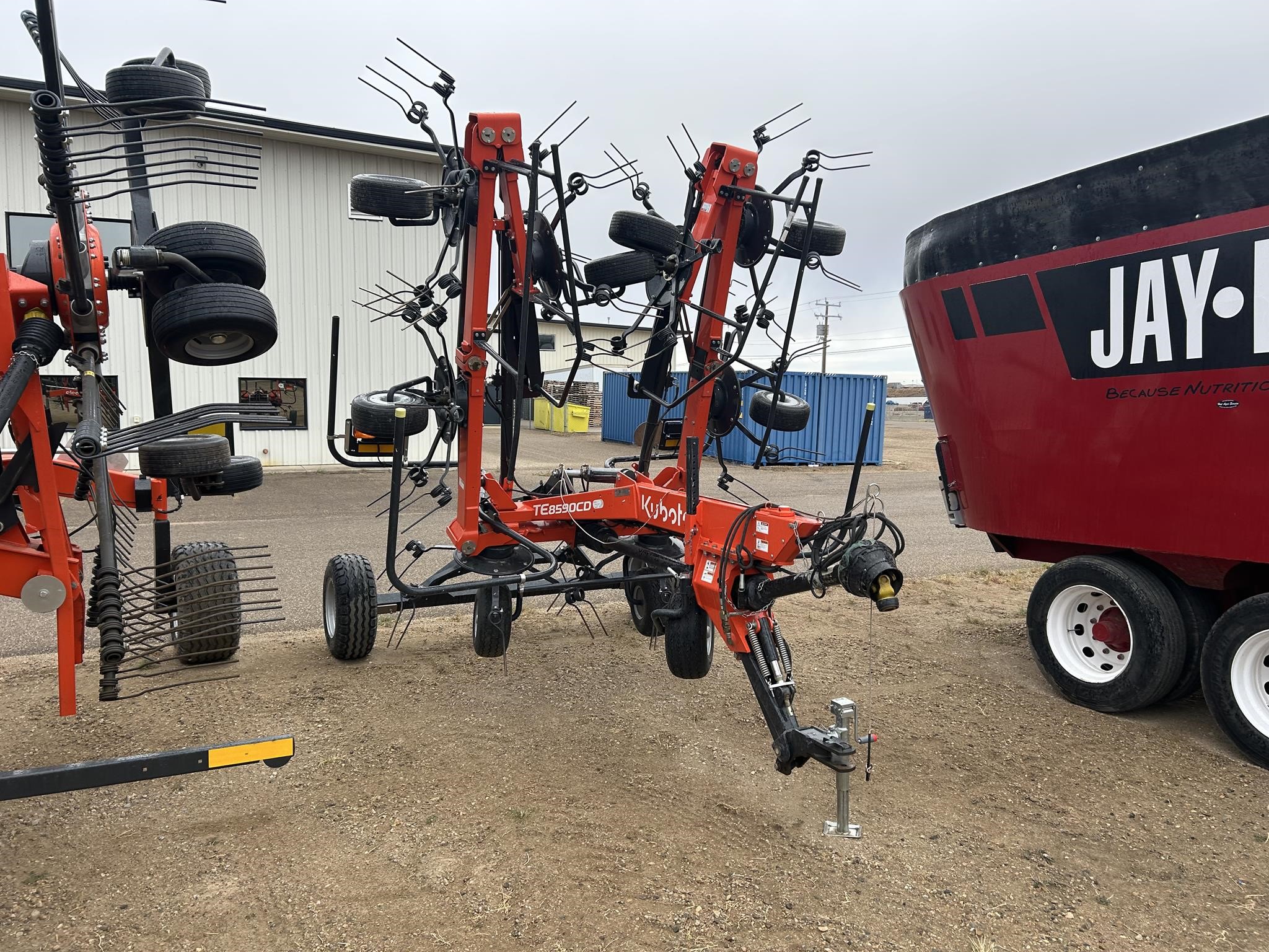 2023 Kubota TE8590CD