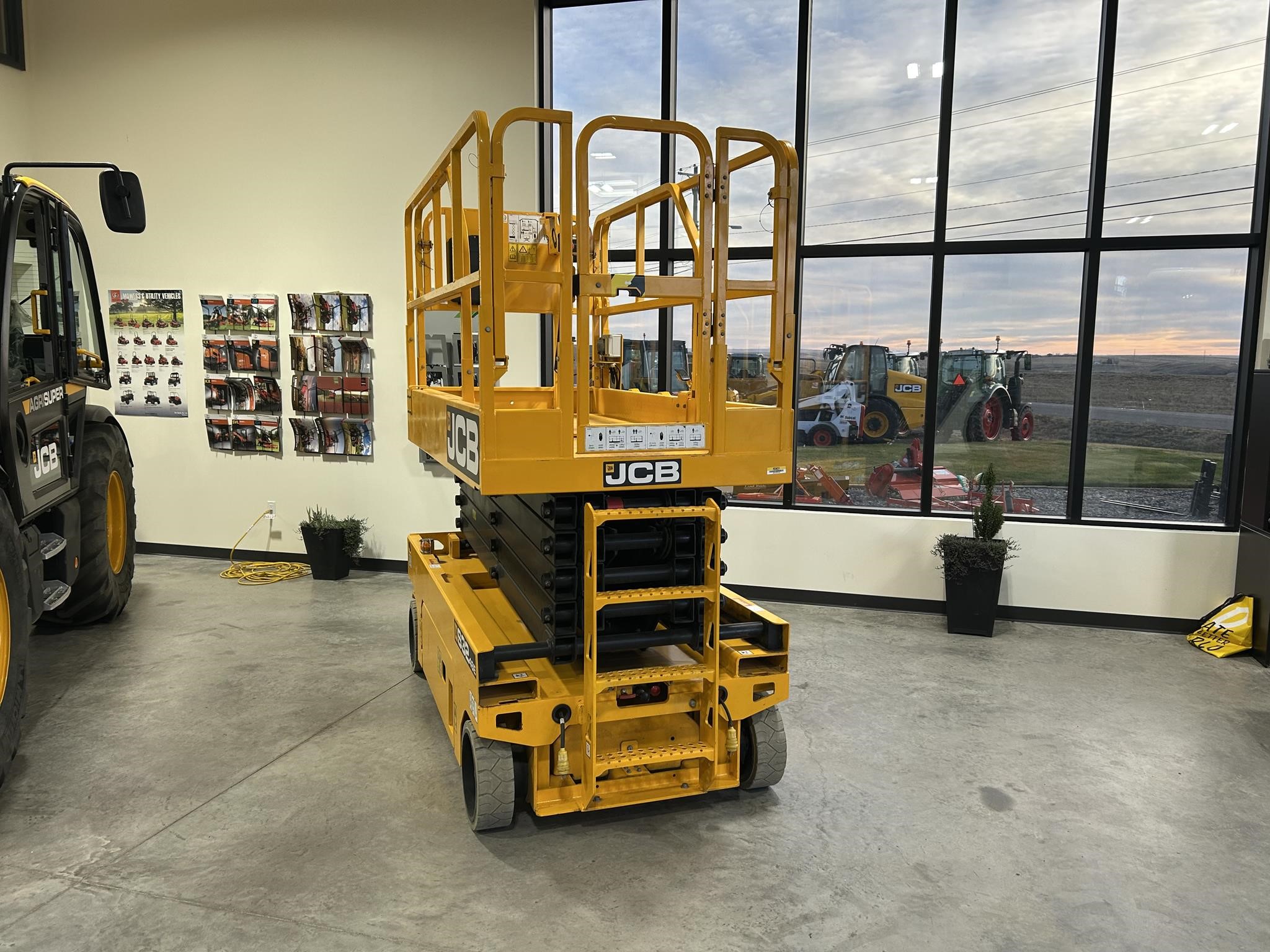 2023 Jcb S3246E