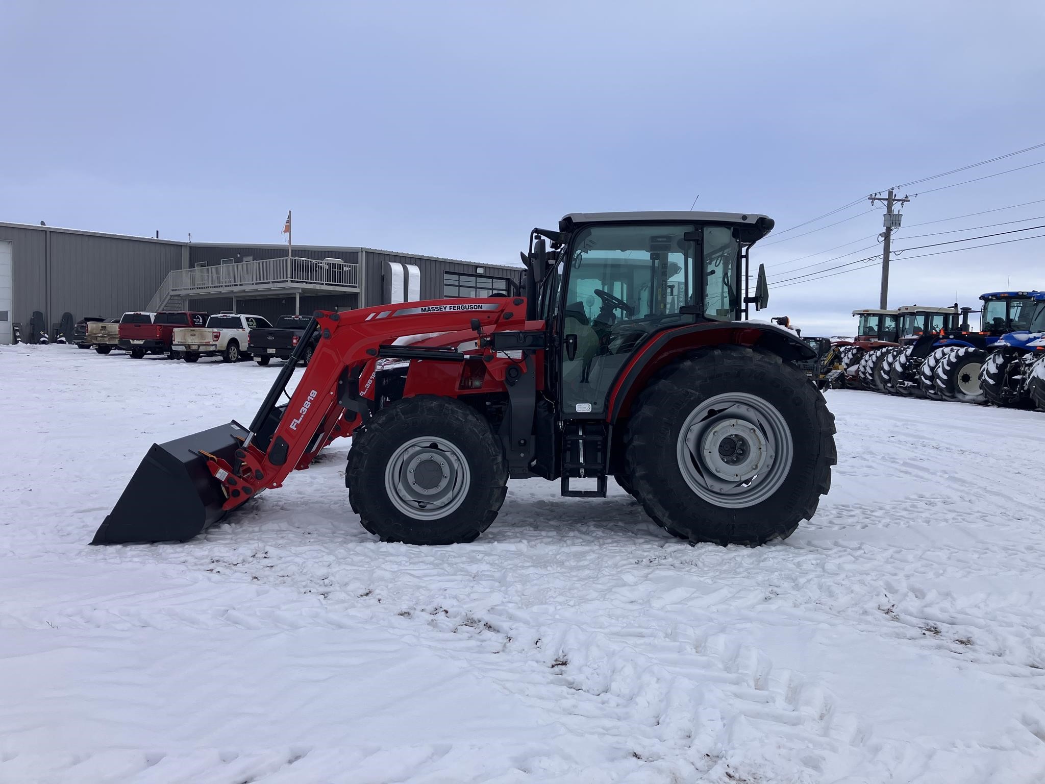 2024 Massey Ferguson 5711