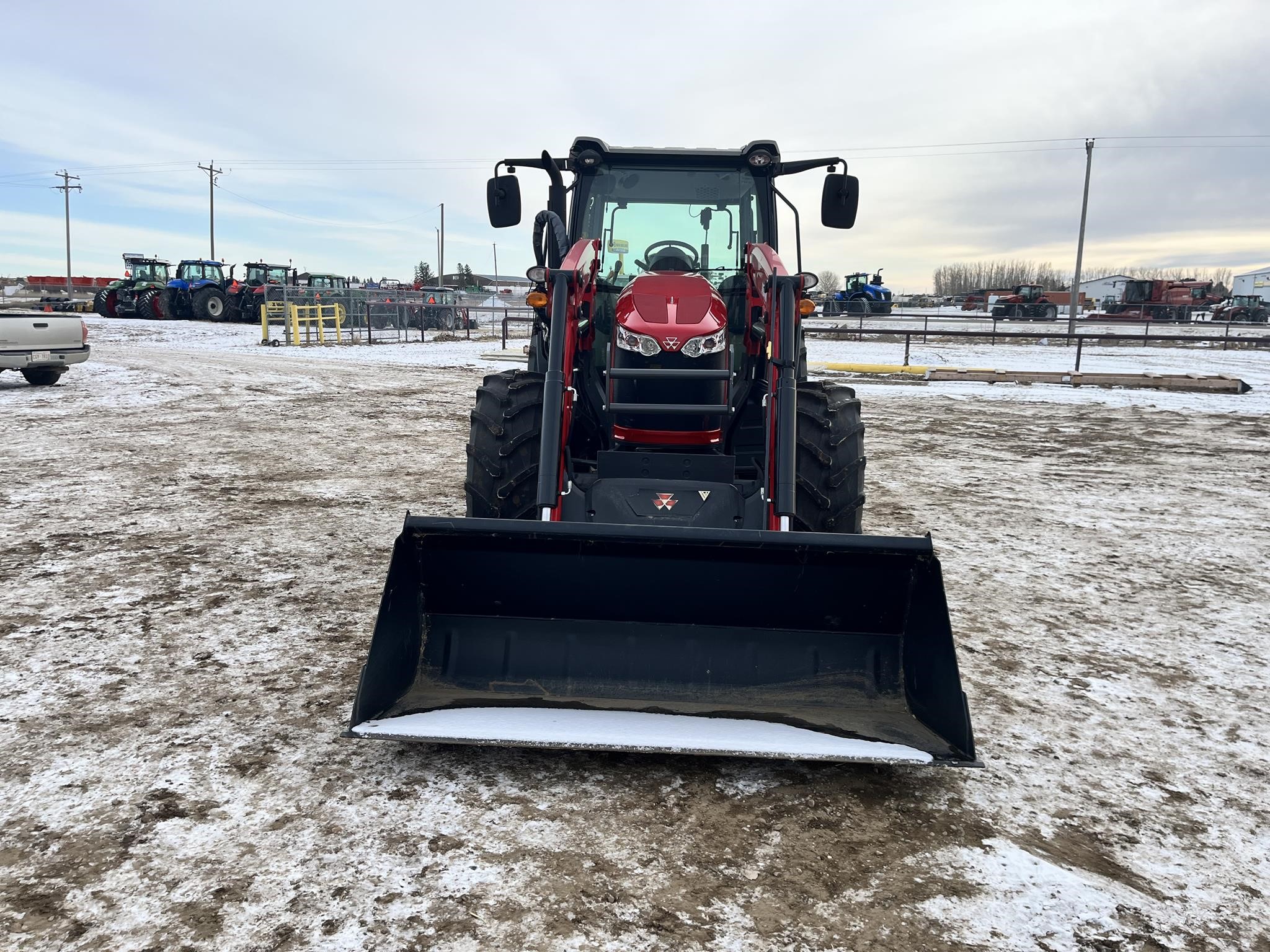 2023 Massey Ferguson 5711