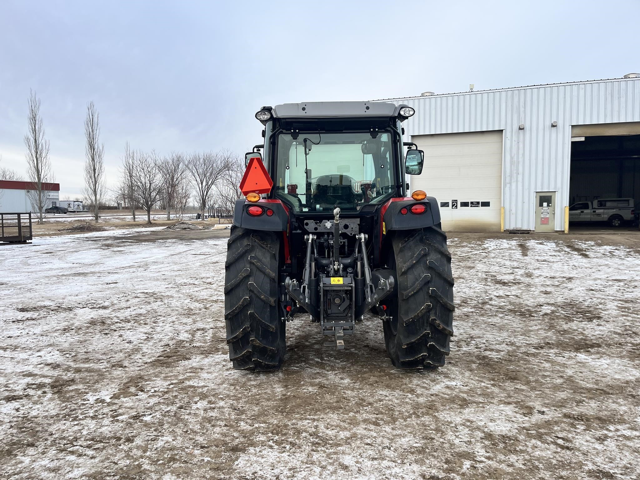 2023 Massey Ferguson 5711