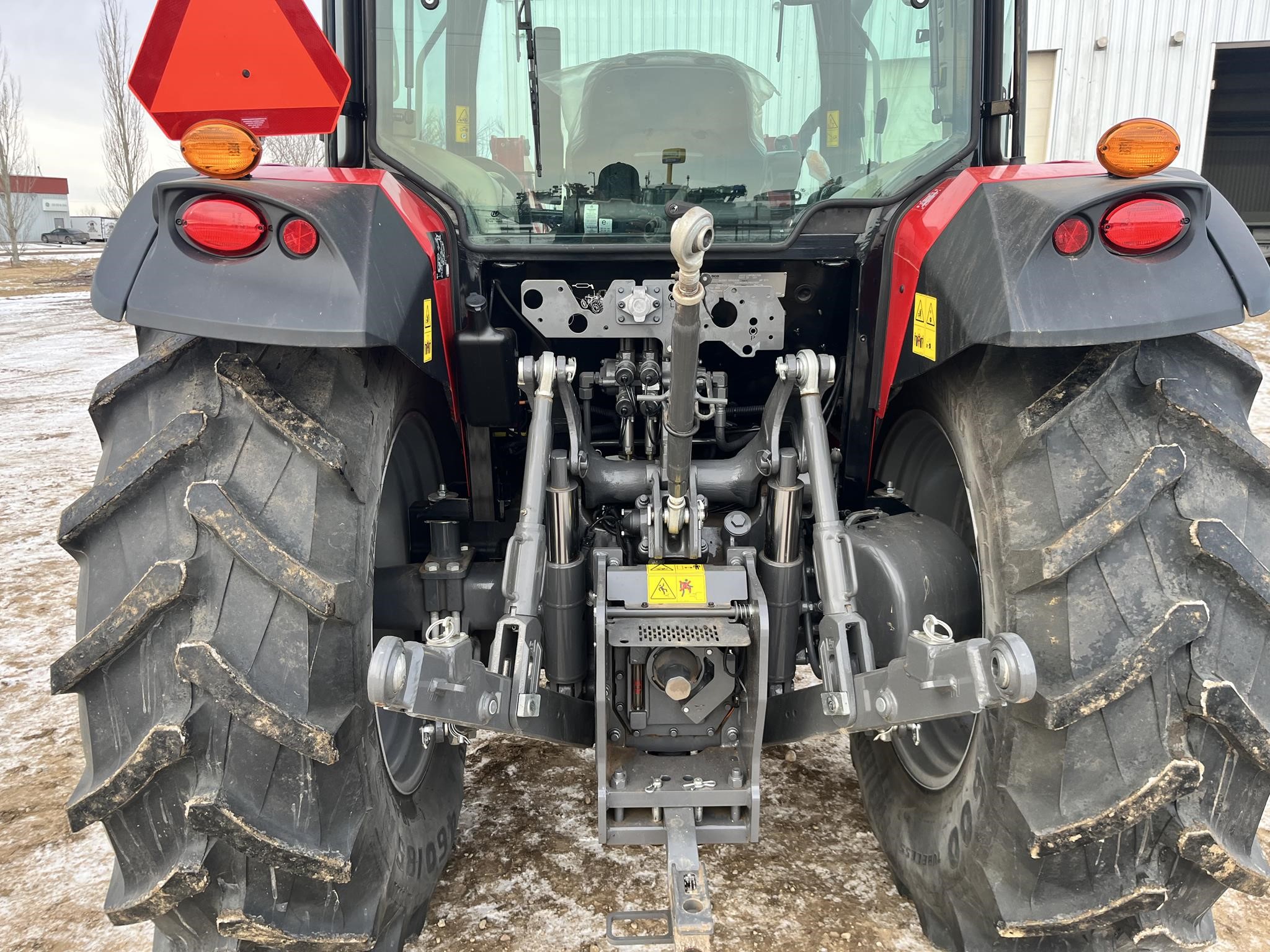 2023 Massey Ferguson 5711