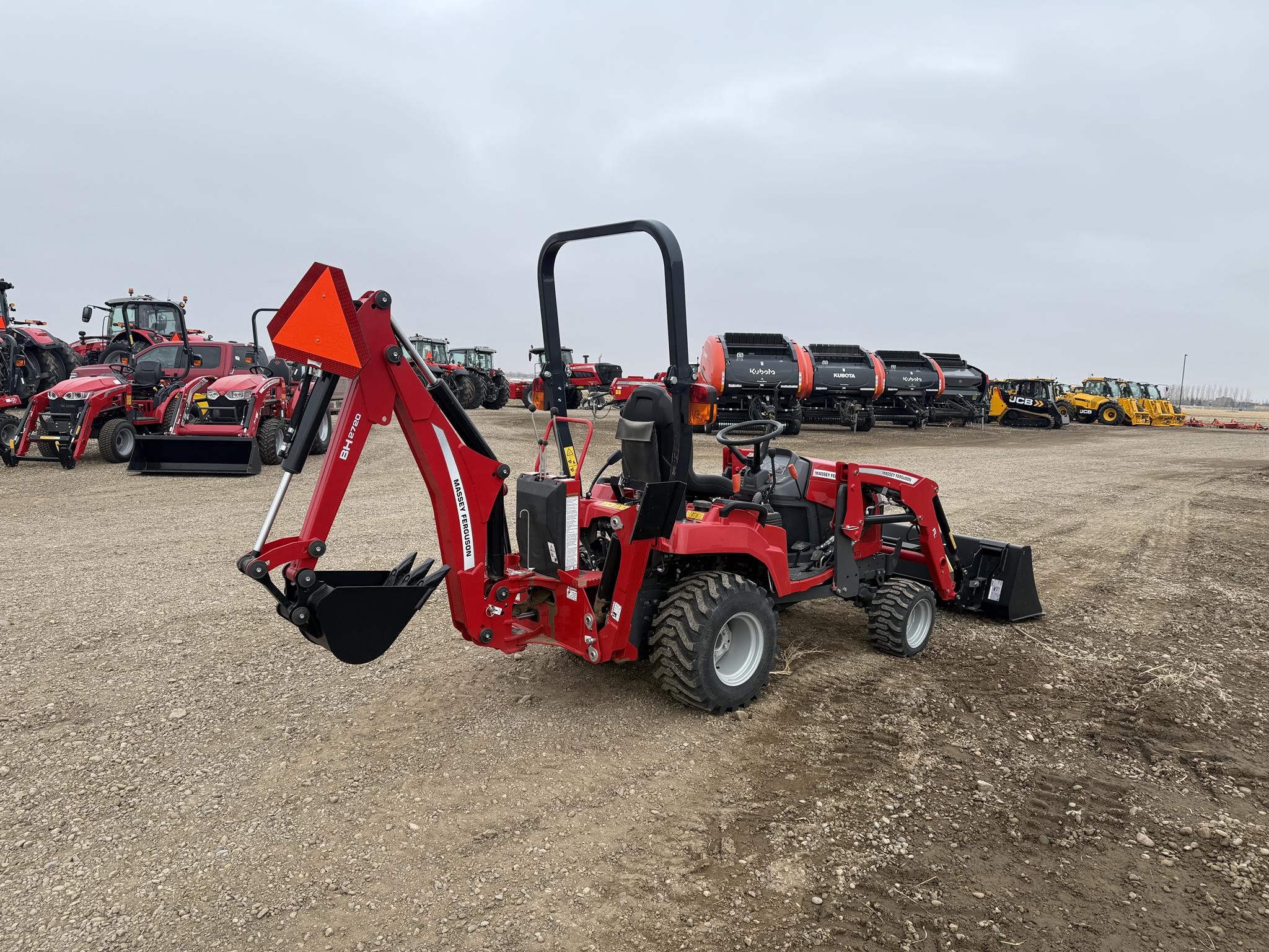 2023 Massey Ferguson GC1723EB
