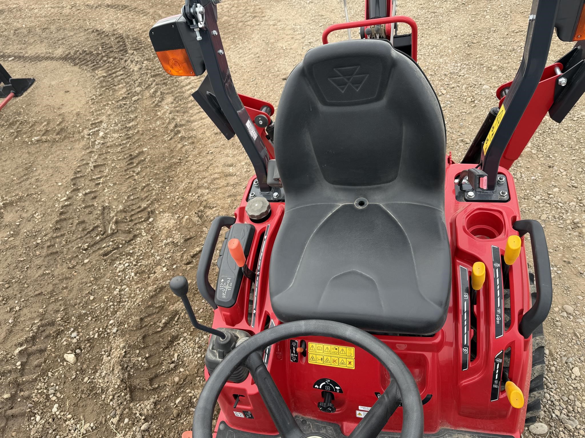 2023 Massey Ferguson GC1723EB