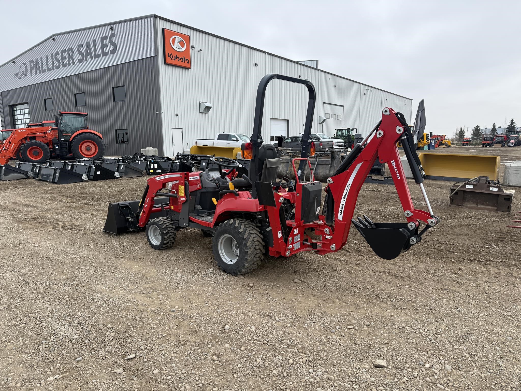 2023 Massey Ferguson GC1723EB