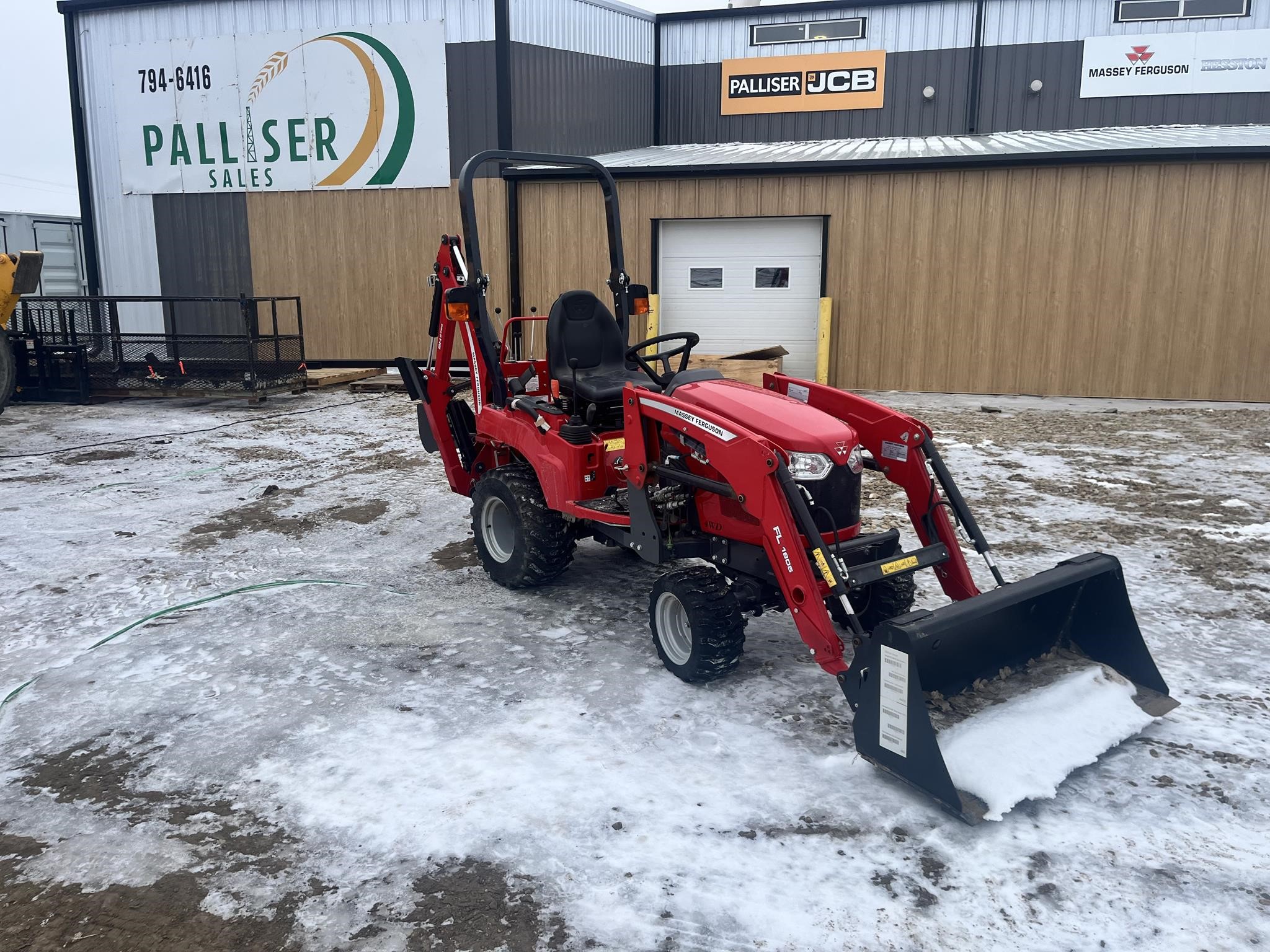 2023 Massey Ferguson GC1723EB