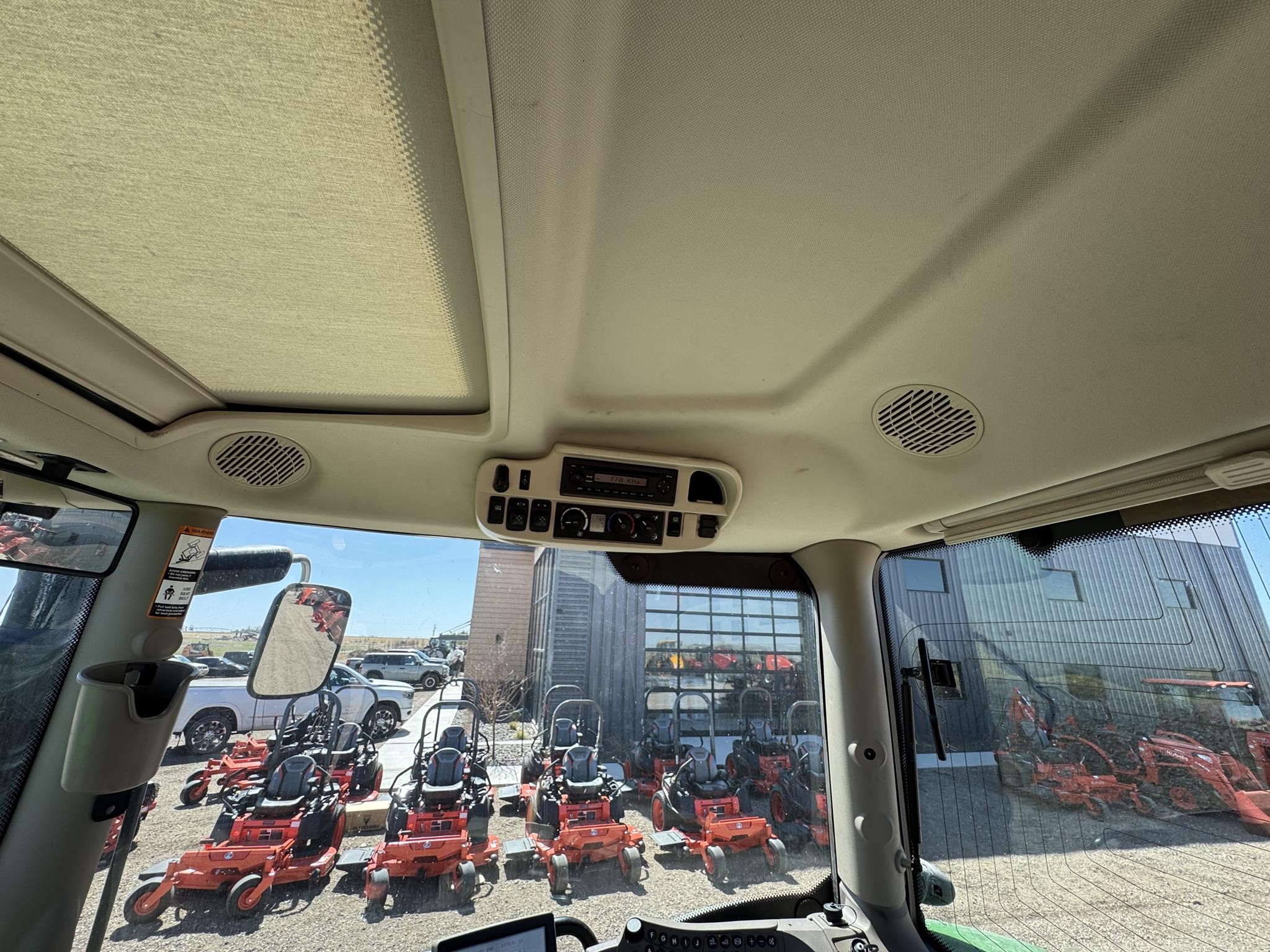 2015 John Deere 6140R