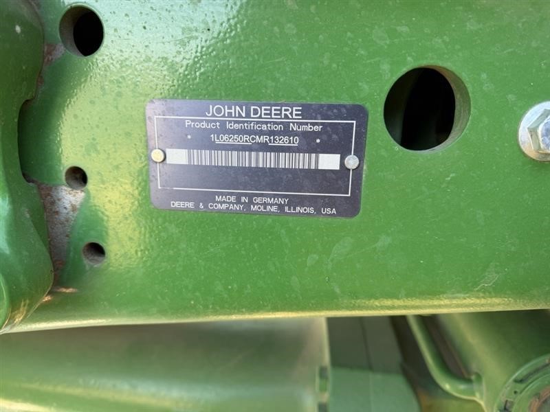 2022 John Deere 6250R