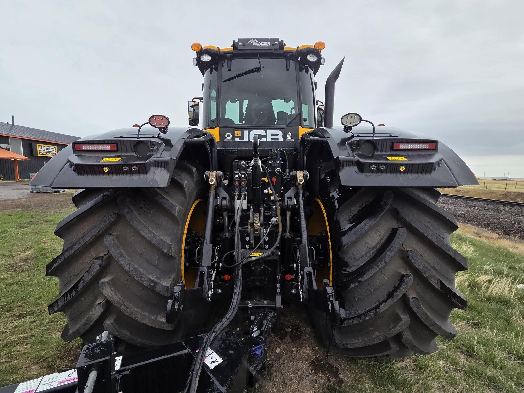 2026 Jcb FASTRAC 8330