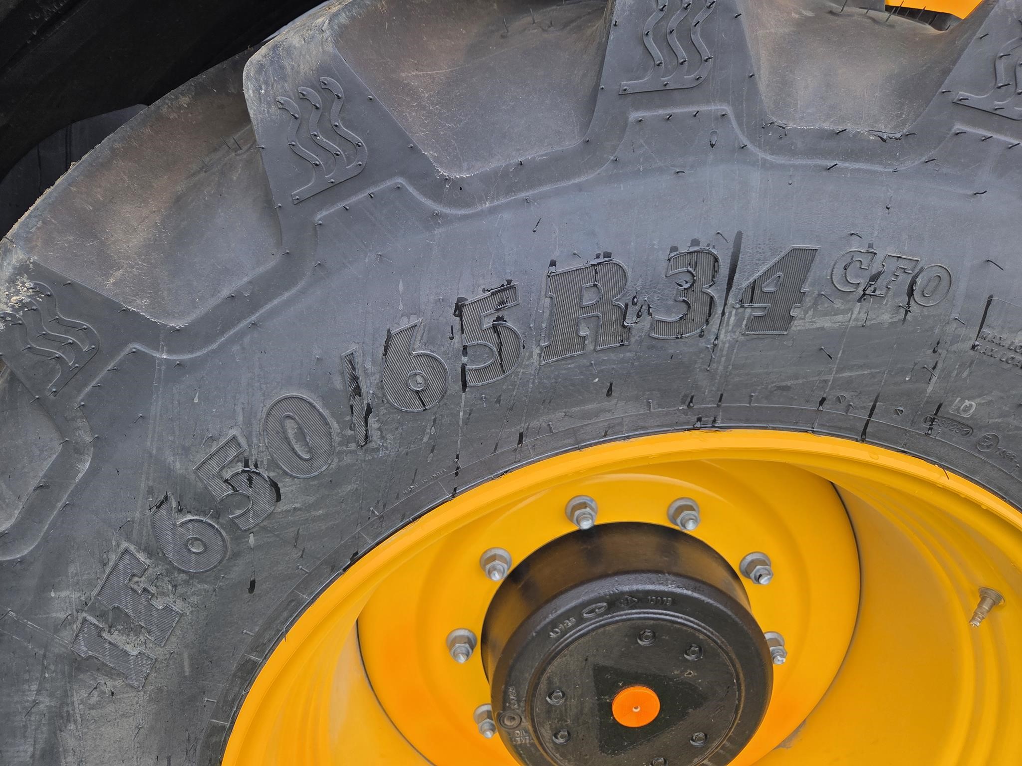 2026 Jcb FASTRAC 8330
