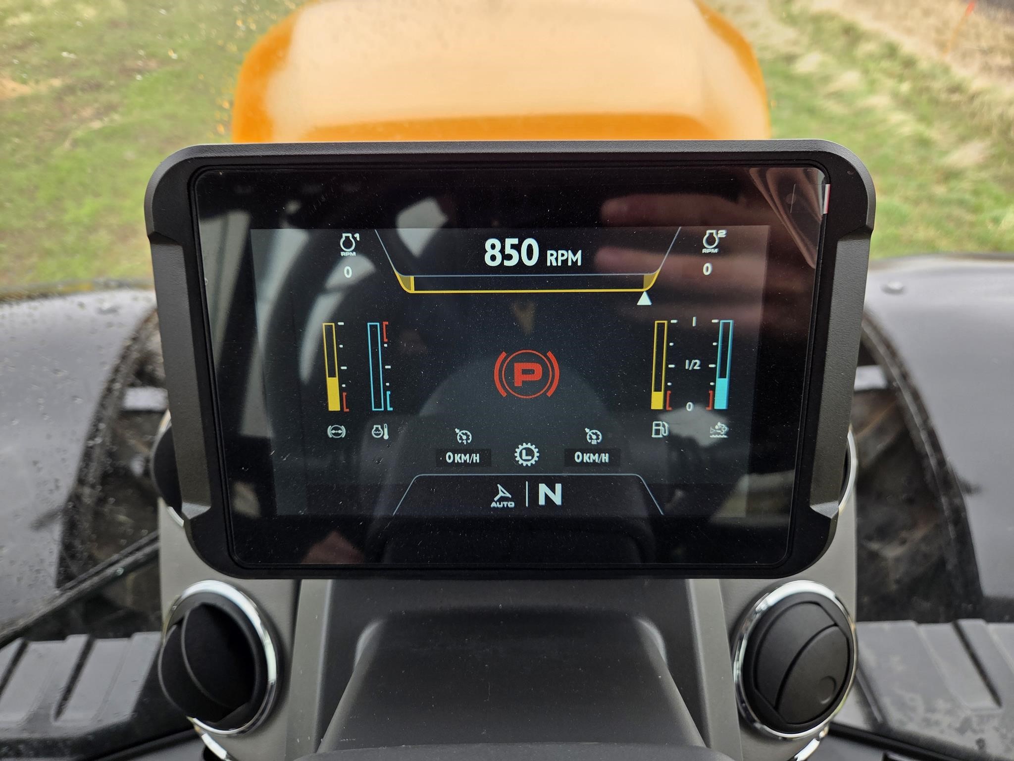 2026 Jcb FASTRAC 8330