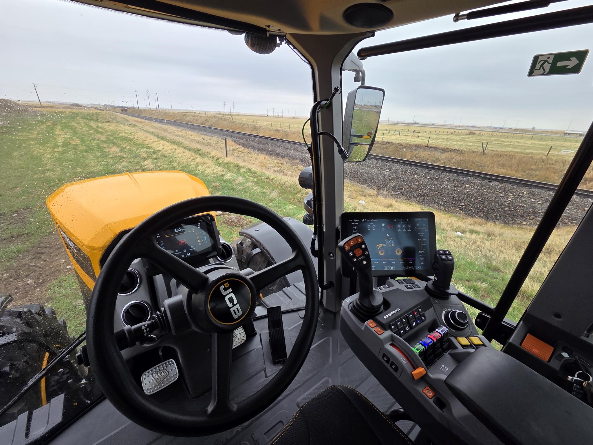 2026 Jcb FASTRAC 8330