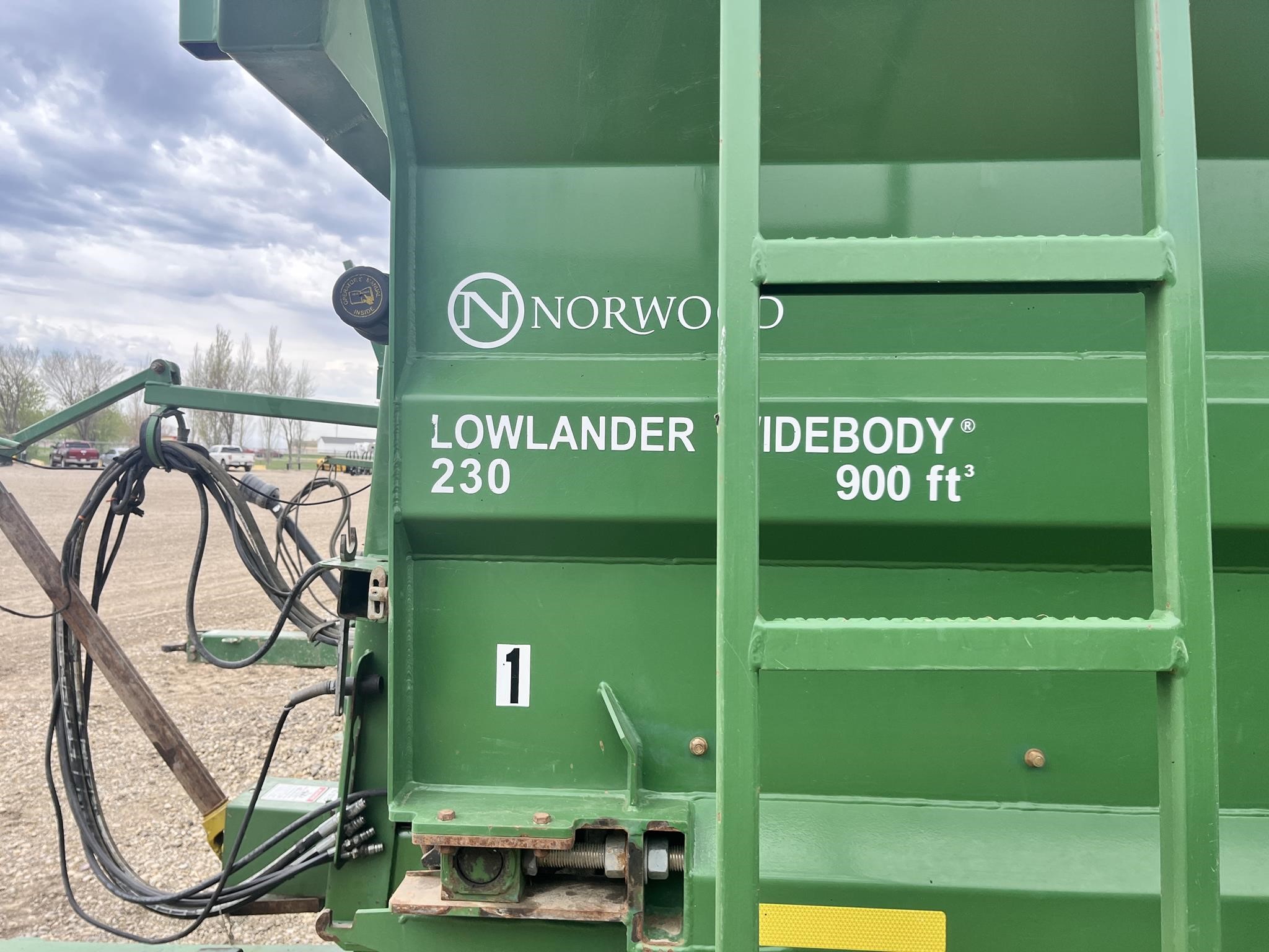 2021 Bunning LOWLANDER WIDEBODY 230