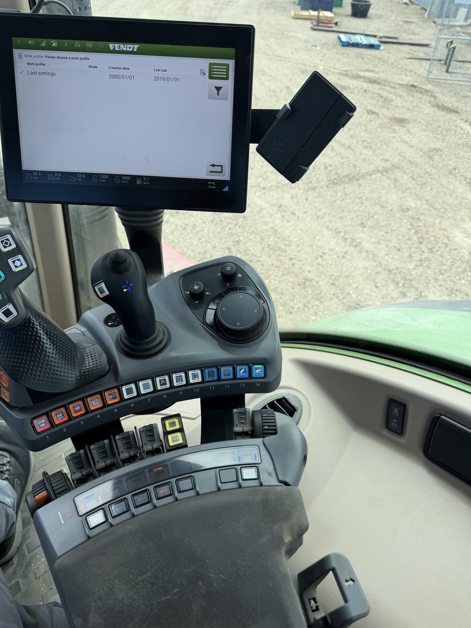 2022 Fendt 718 VARIO