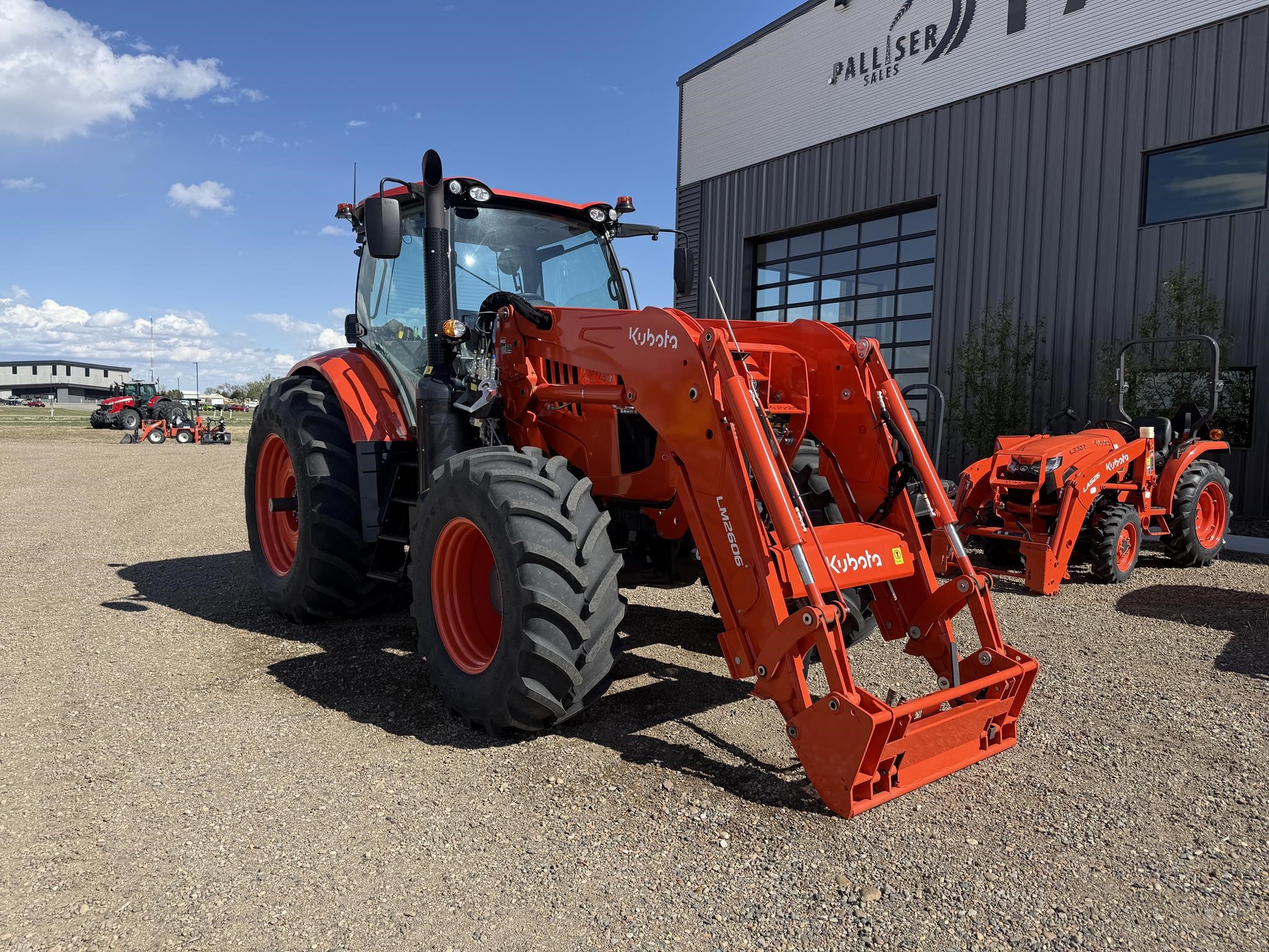 2023 Kubota M7-154 DELUXE