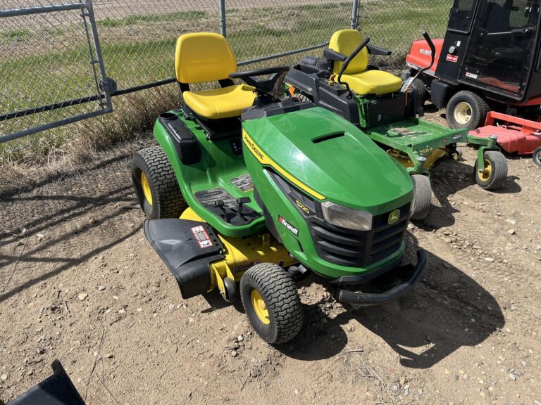 2023 John Deere S220