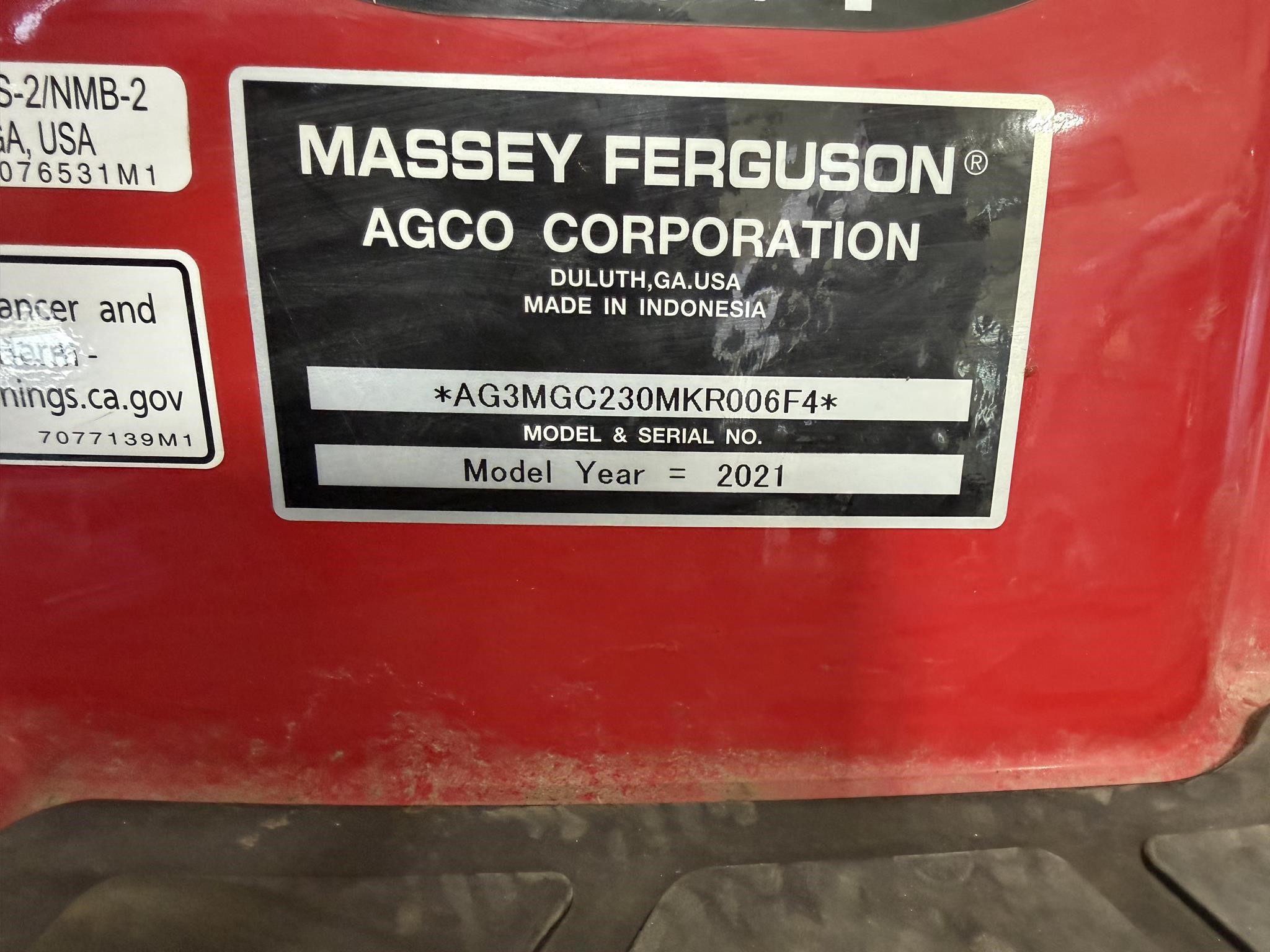 2021 Massey Ferguson GC1723E