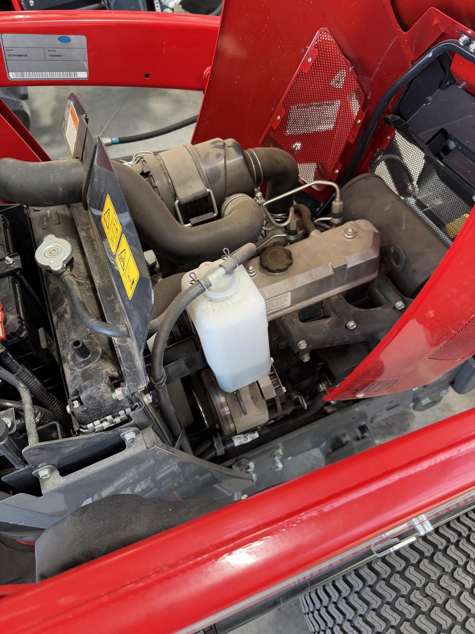 2021 Massey Ferguson GC1723E