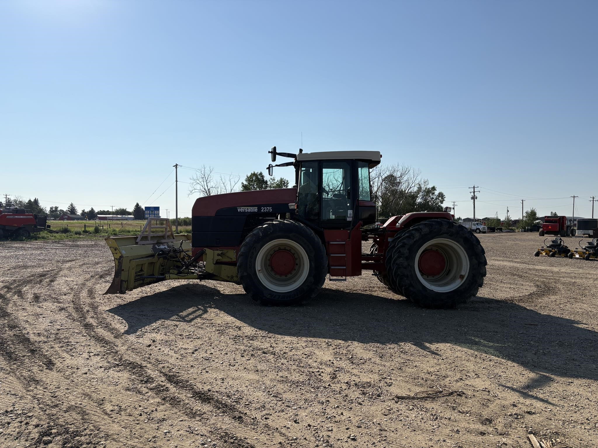 2004 Versatile 2375