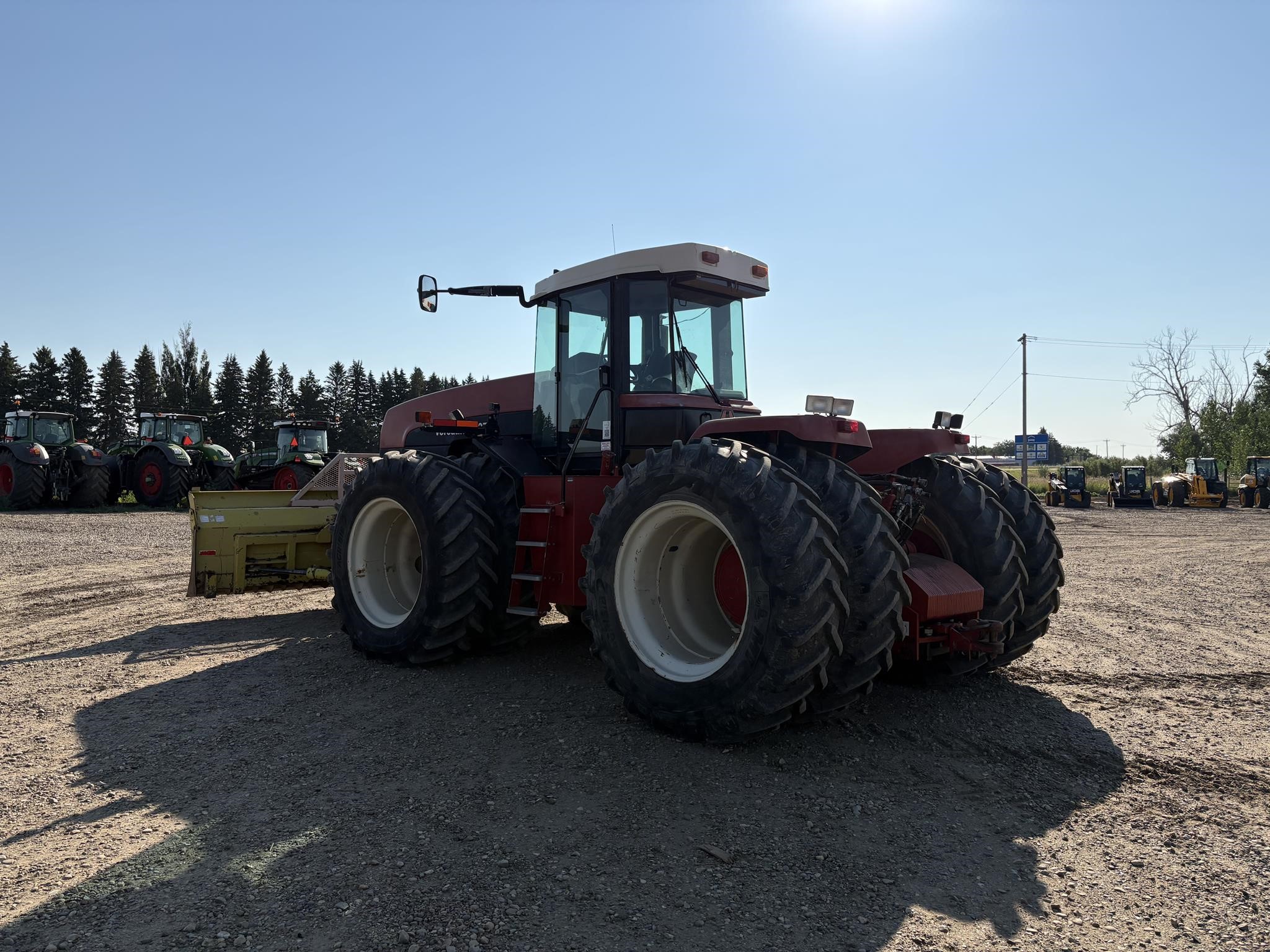 2004 Versatile 2375