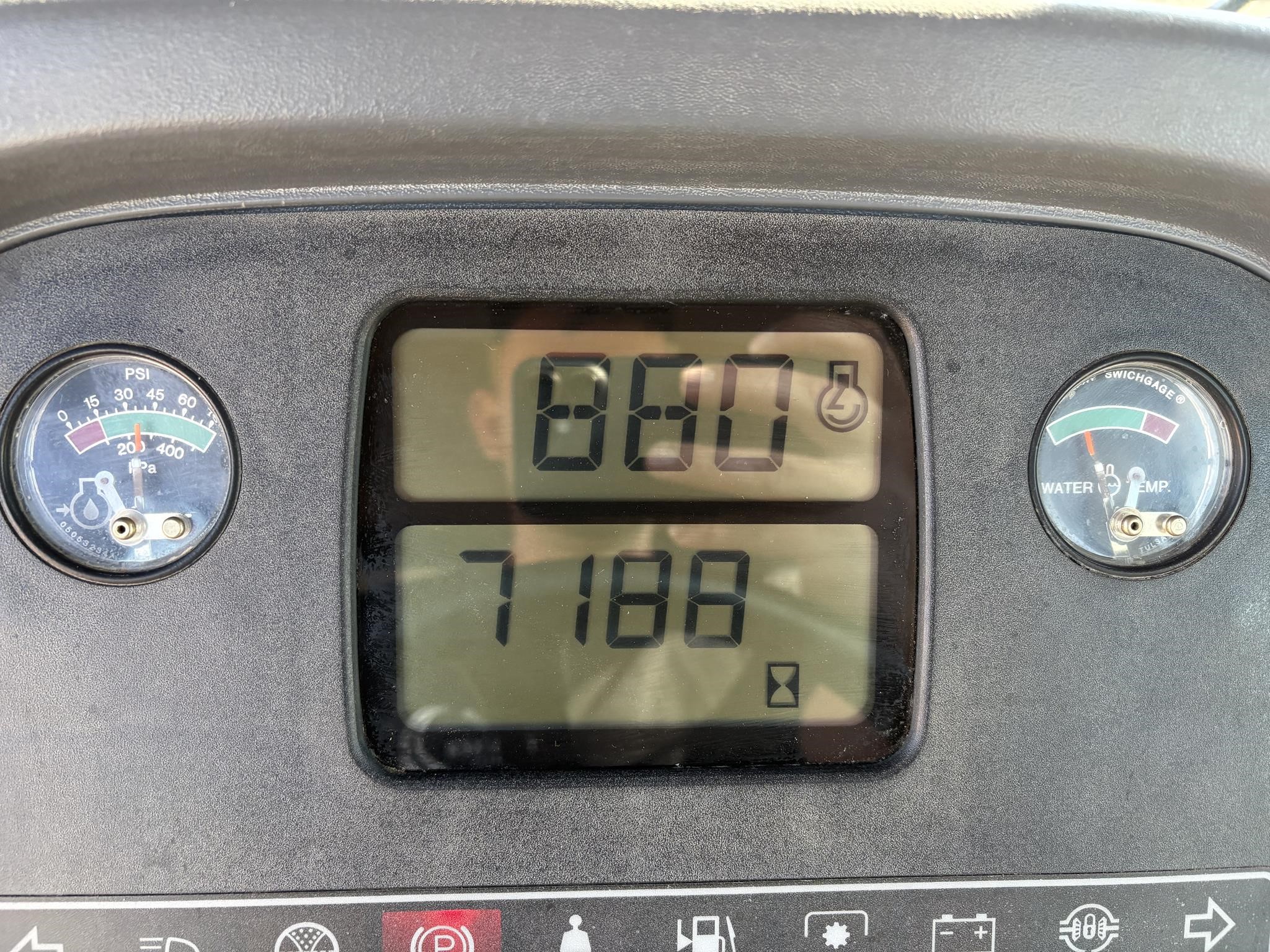 2004 Versatile 2375