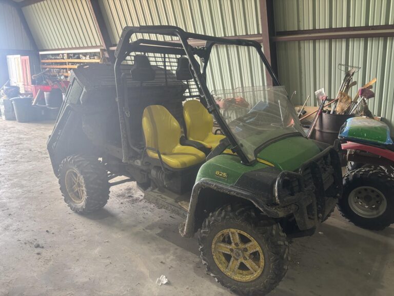 2013 John Deere GATOR XUV 825I