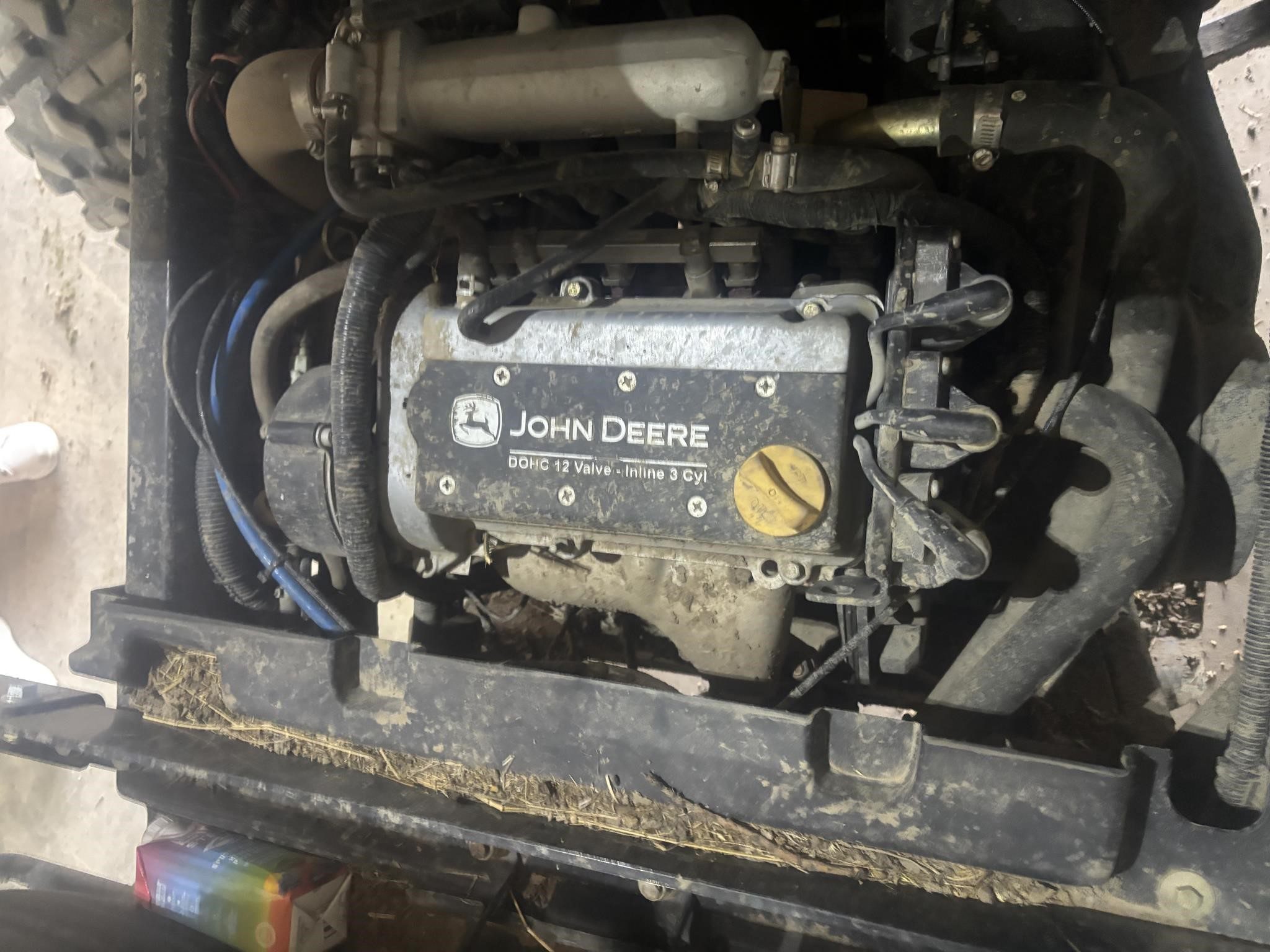 2013 John Deere GATOR XUV 825I