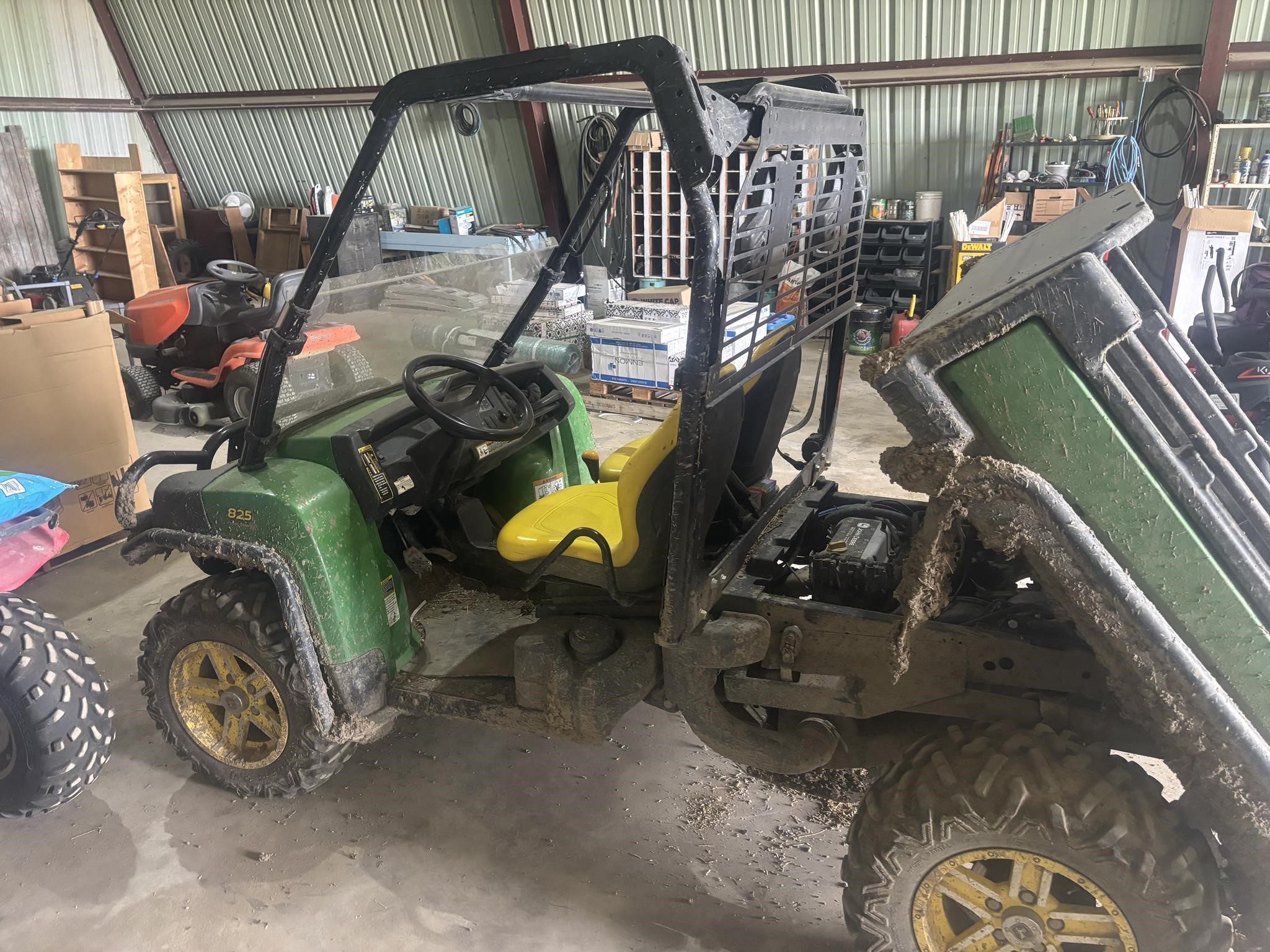 2013 John Deere GATOR XUV 825I