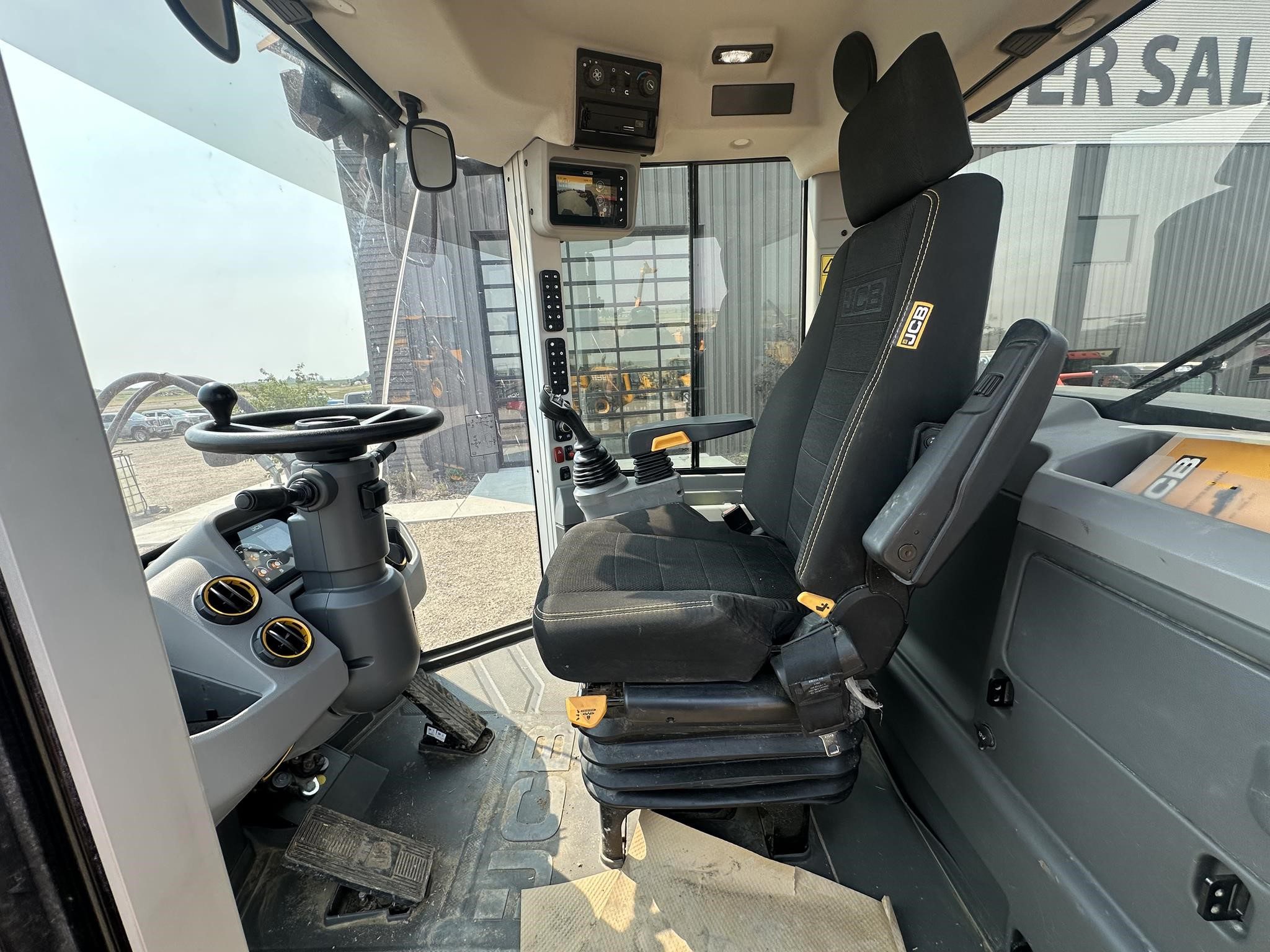 2023 Jcb 437HT