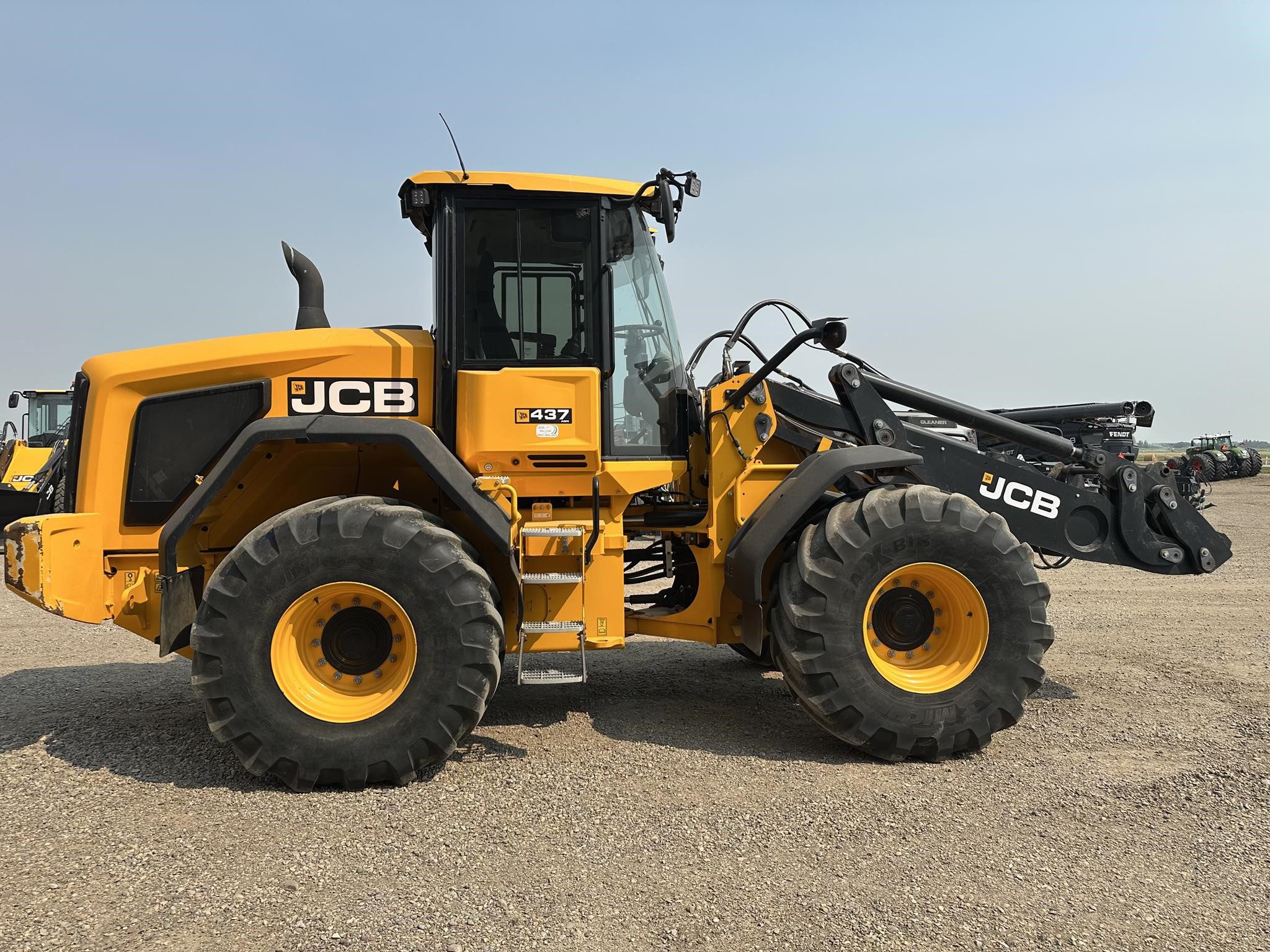 2023 Jcb 437HT